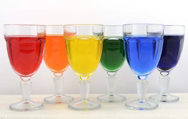 St Patricks Day strana duha barevné nápoje — Stock fotografie