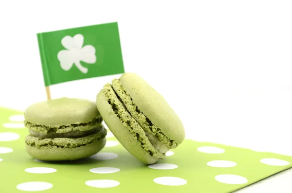 Happy St Patricks Day zelené macaron soubory cookie — Stock fotografie