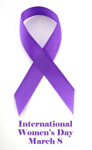 Міжнародний жіночий день purple стрічки — стокове фото