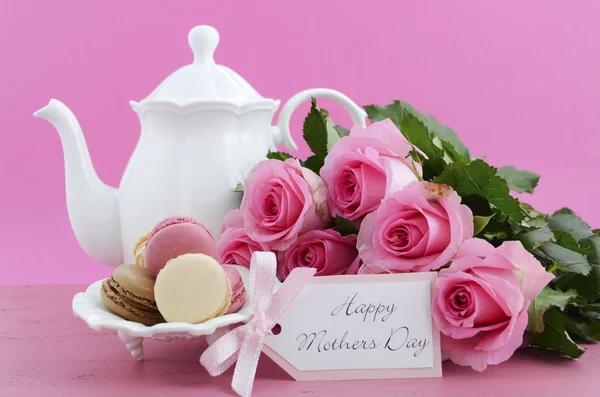 Feliz Día de las Madres Rosas Rosa y Ajuste del Té . — Foto de Stock