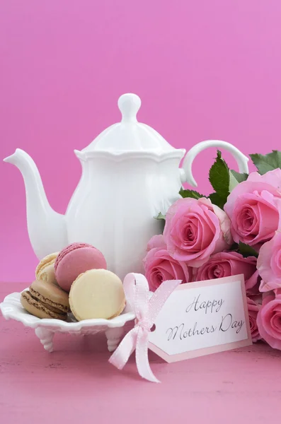 Feliz Día de las Madres Rosas Rosa y Ajuste del Té . — Foto de Stock
