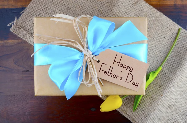 Happy Fathers Day Natural Kraft Paper Gift — Stock Photo, Image