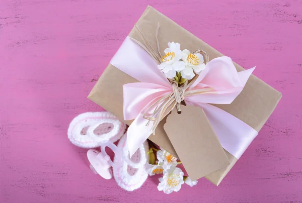 Baby shower Its a Girl natural wrap gift — Stok fotoğraf