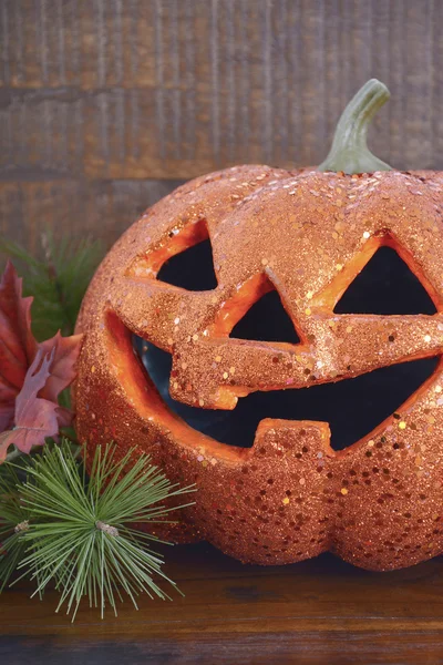 Feliz mesa de Halloween con Jack O Linterna calabaza — Foto de Stock