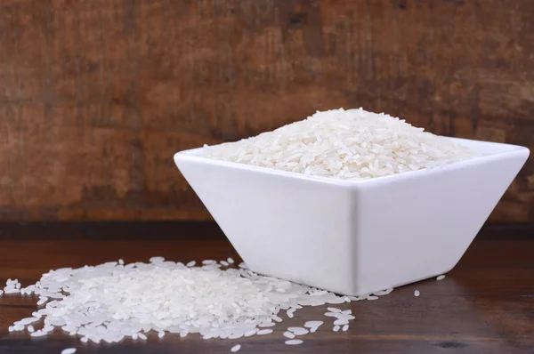 Tigela quadrada de arroz não cozido — Fotografia de Stock