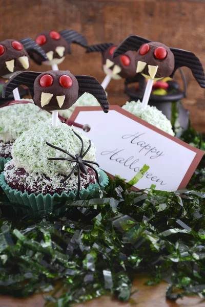 Glücklich halloween ghoulish Cupcakes — Stockfoto