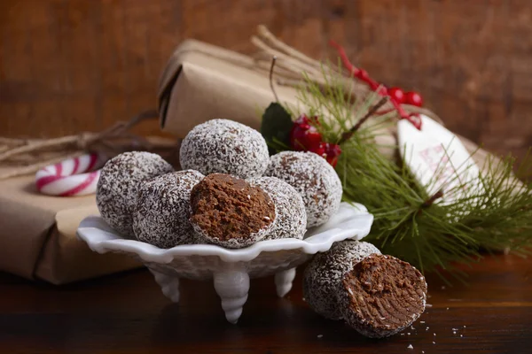 전통적인 크리스마스 럼 공 사탕. — 스톡 사진