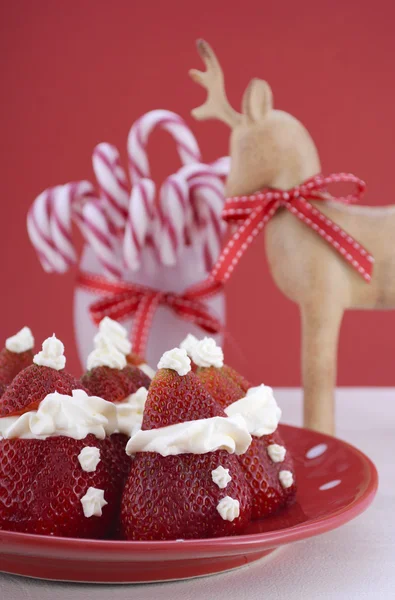 Christmas Strawberry Santas — 图库照片