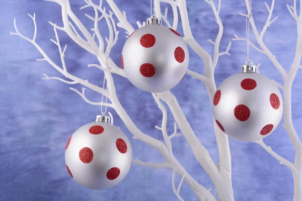 Red and white polka dot baubles. — Stockfoto