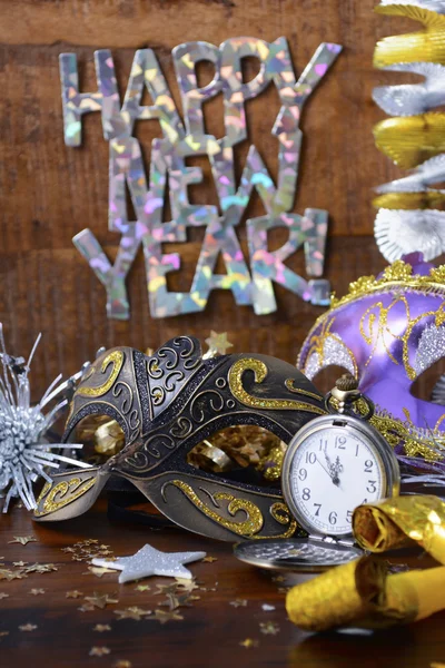 Decoraciones de la fiesta de Año Nuevo feliz . —  Fotos de Stock