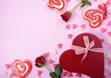 Sevgililer gül, lolipop ve Hediyelik