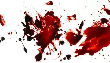 Beyaz arkaplanda kan, tasarım için boşluk.