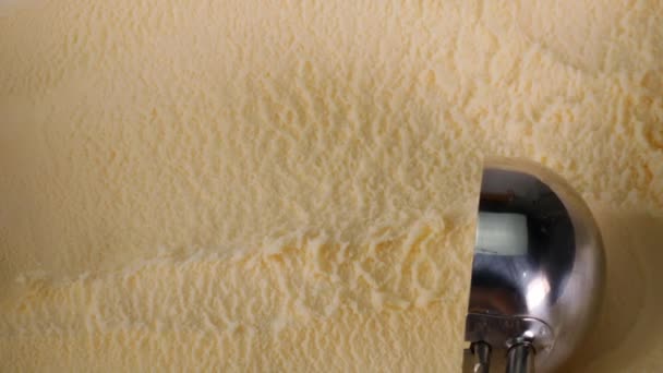 Slowmotion Vanilla Ice Cream Scooped Spoon Texture Ice Cream Rolls — Stock Video