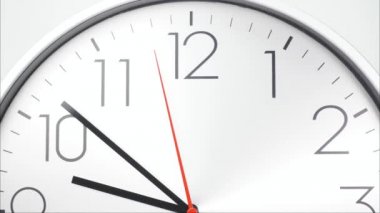 Saat 10: 00, zaman doluyor. 30 dakika hızla ilerliyor..