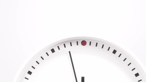 Relógio Parede Branco Diz Horas Rotação Das Mãos Curtas Longas — Vídeo de Stock
