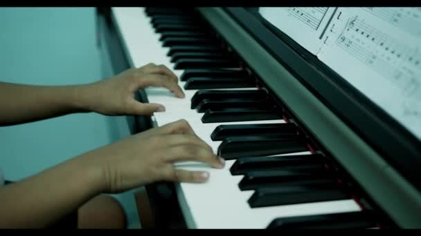 Piano Leren Spelen — Stockvideo