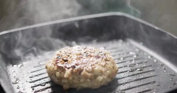 Détail Gros Plan Faire Frire Viande Sur Cuisinière Préparation Hamburger — Video