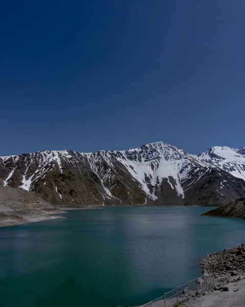 Foto Vertikal Mengesankan Dari Embalse Yeso Terletak San Jose Maipo — Stok Foto