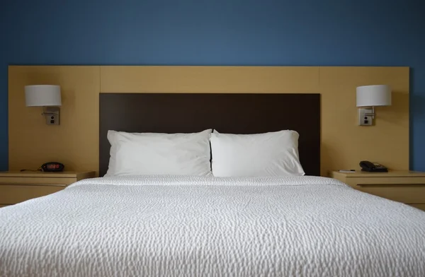 Łóżko w pełnym rozmiarze Zdjęcie Stockowe