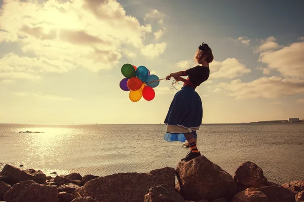 Ragazza con palloncini — Foto Stock