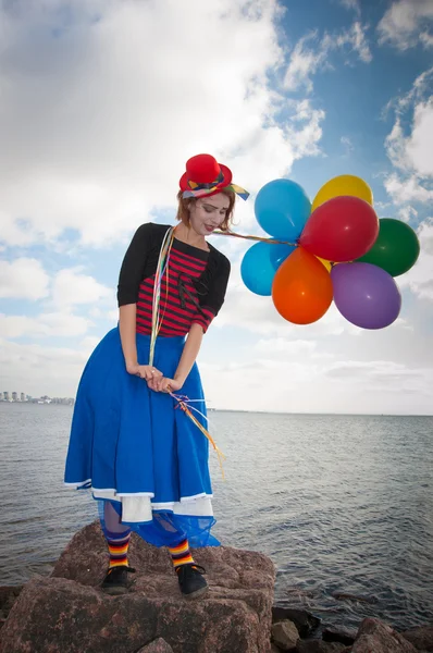 Meisje met ballonnen — Stockfoto