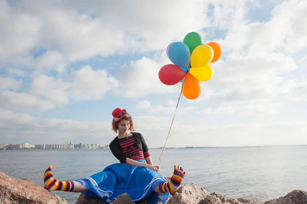 Ragazza con palloncini — Foto Stock