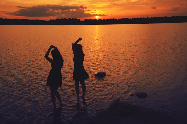 Sunset friends — Stock Photo, Image