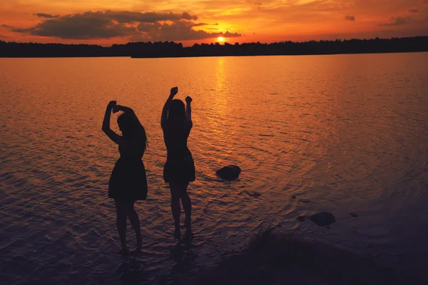 Sunset friends — Stock Photo, Image