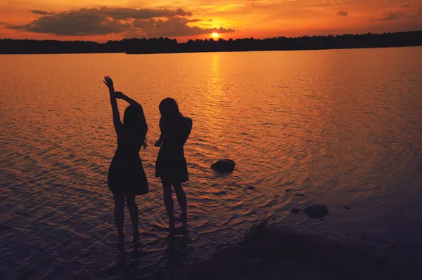 Sunset friends — Stock Photo, Image