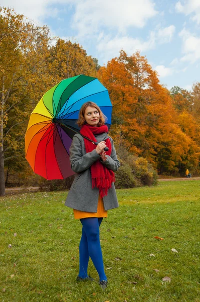 Žena radost podzim — Stock fotografie