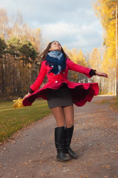 Ragazza nel parco — Foto Stock