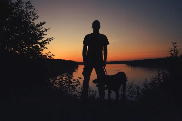 gün batımında arkadaşlar