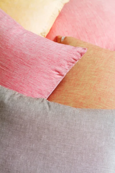 Sfondo pila di cuscini colorati diagonale — Foto Stock