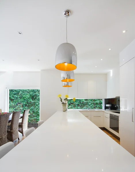 Modern open plan Australian kitchen and dining renovation — Stock Photo, Image