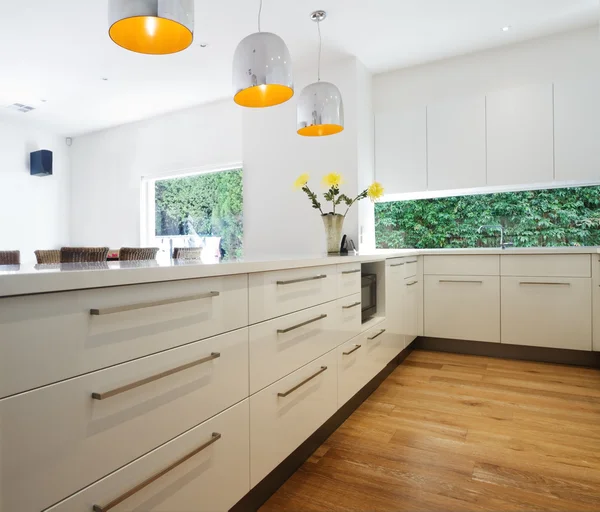 Cabinetry drawers in a new contemporary white kitchen renovation — Stock Photo, Image