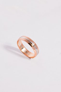 Parkta yürüyüş uzun saçlı genç güzel kız