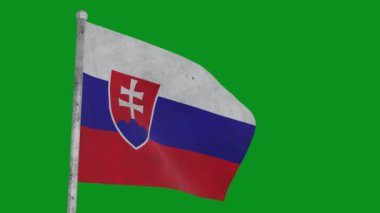 Slovakya 'nın eski ve kirli bayrağı yeşil arka planda sallanıyor.