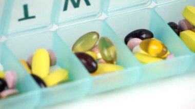 haftalık hap kutusu