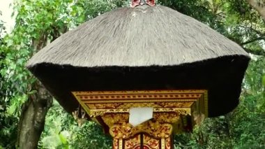 Bali Tapınağı 'nda ruhlar için bir yapı.