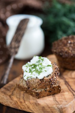 Ev yapımı yulaflı ekmek