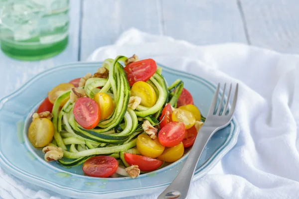 Fideos de calabacín saludables — Foto de Stock