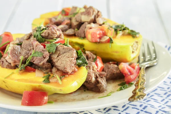 Steak Poke Papaya — Stock Photo, Image