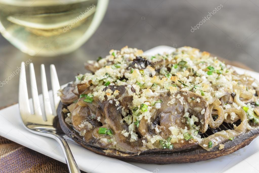 Portobello Gratin — Stock Photo © LAMeeks 54254843