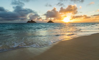 Lanikai Beach gündoğumu