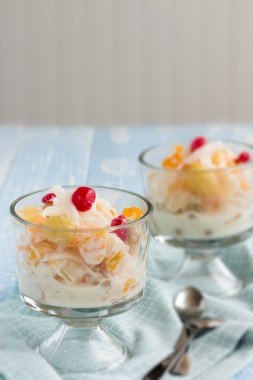 Hawaiian meyve salatası
