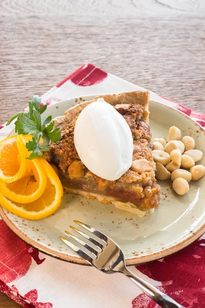 Poi Kulolo Mac Nut Pie — Stock Photo, Image