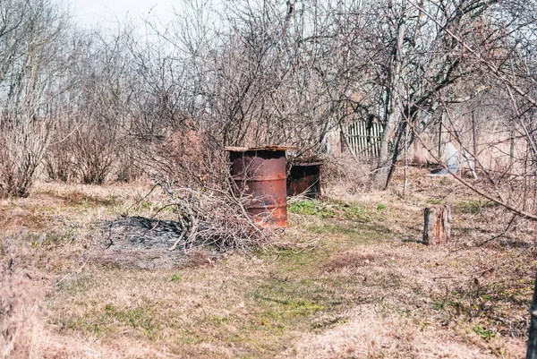 Furculiță Grădinărit Spațiu Copiere Vechiul Jurnal Fundalul Lemnului Instrument Curățare — Fotografie, imagine de stoc