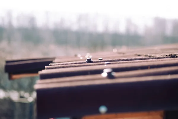 Rusya Bir Kırsal Evin Çatısındaki Plastik Kiremitler — Stok fotoğraf