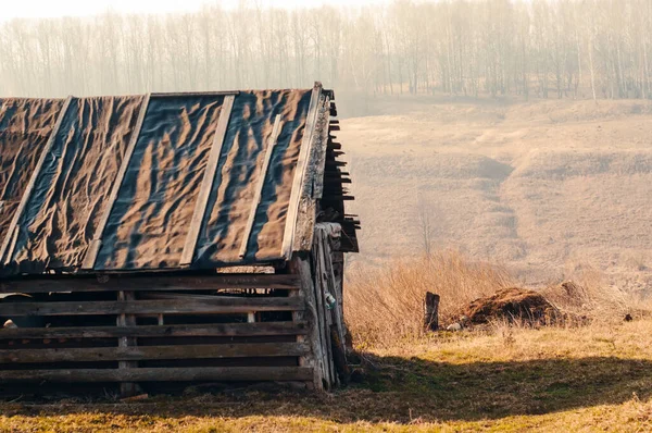Stary Drewniany Wiosenny Szopa Wieś Rosja — Zdjęcie stockowe