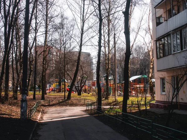 Jarda Primavera Casa Nos Arredores Cidade Moscou — Fotografia de Stock